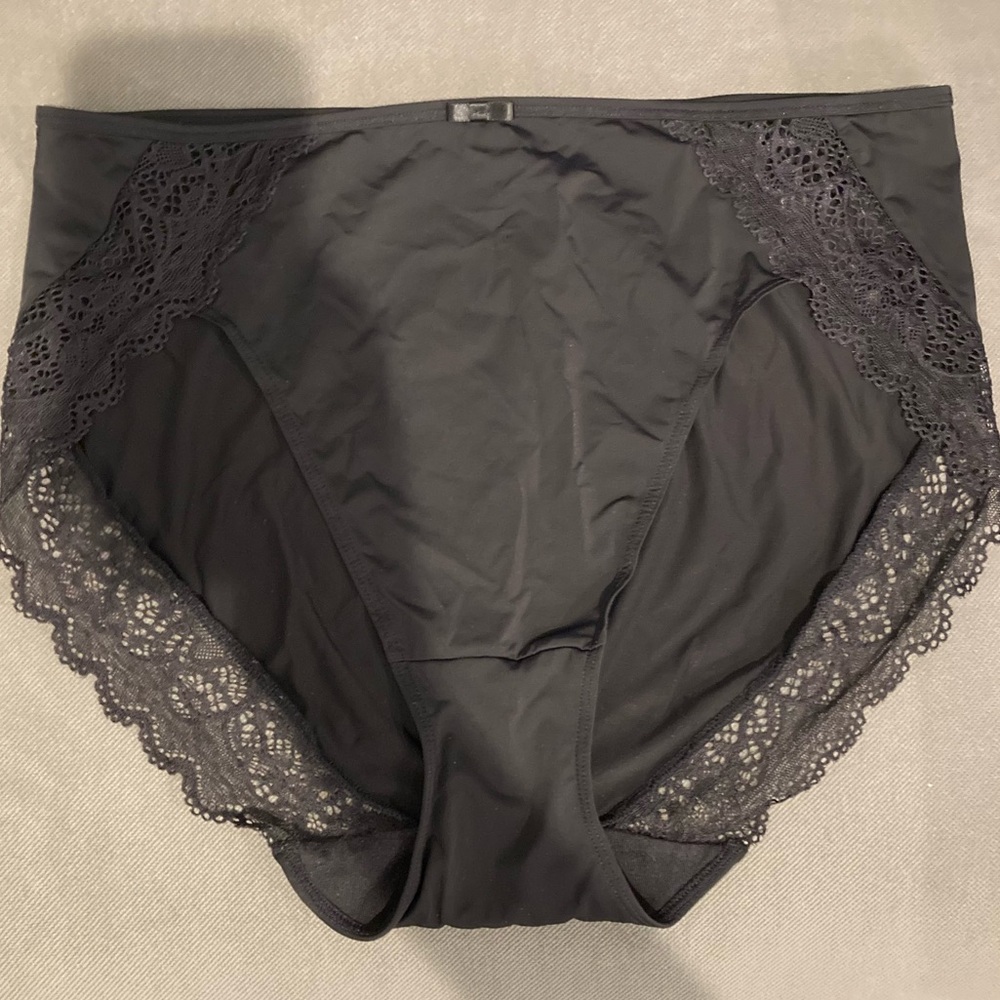 Bali Lace Trimmed Women’s Brief in Black L *Free if bundled with another item